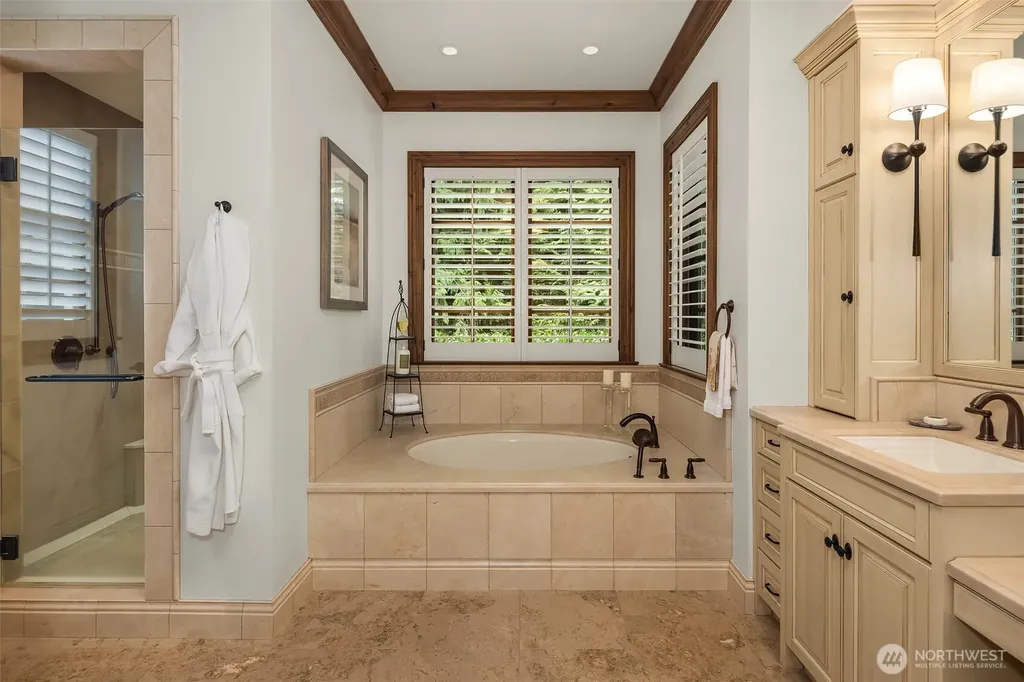2045 250th Place NE Sammamish WA 98074