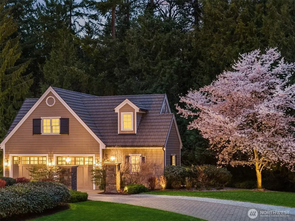 2045 250th Place NE Sammamish WA 98074
