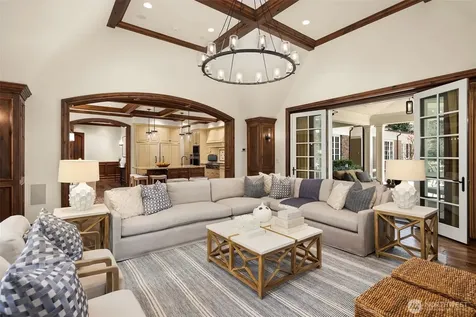 2045 250th Place NE Sammamish WA 98074