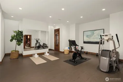 2045 250th Place NE Sammamish WA 98074