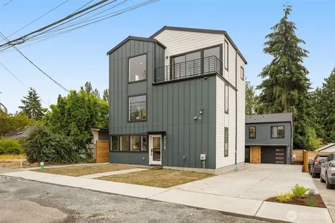 9215 12th Avenue NE Seattle WA 98115