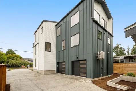 9215 12th Avenue NE Seattle WA 98115