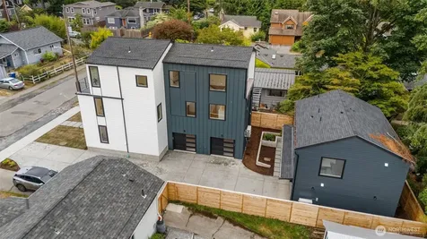9215 12th Avenue NE Seattle WA 98115