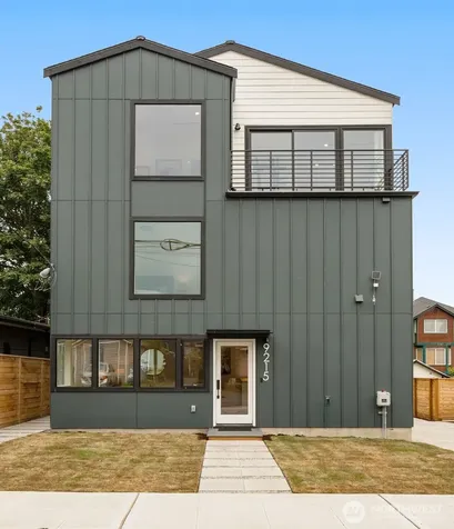 9215 12th Avenue NE Seattle WA 98115