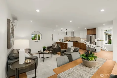9215 12th Avenue NE Seattle WA 98115