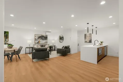 9215 12th Avenue NE Seattle WA 98115