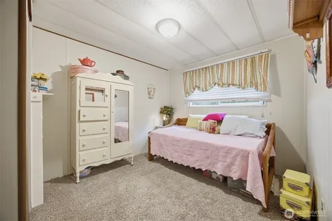 380 E Pole Road Lynden WA 98264