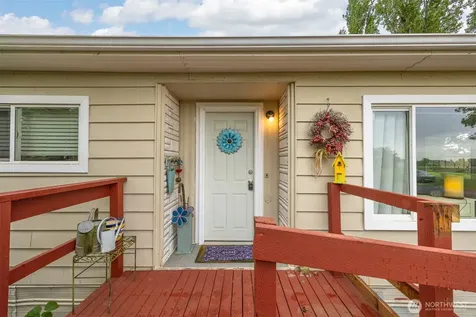 380 E Pole Road Lynden WA 98264