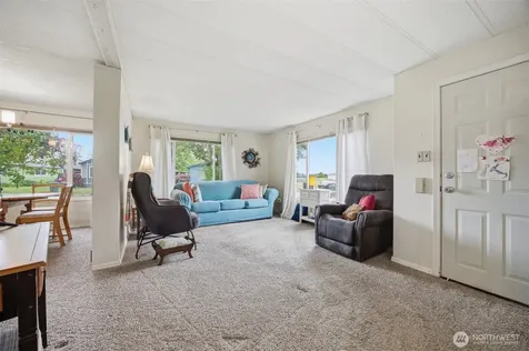 380 E Pole Road Lynden WA 98264