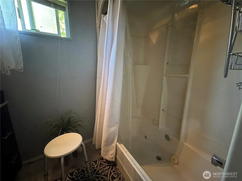 12026 59th Avenue S Seattle WA 98178