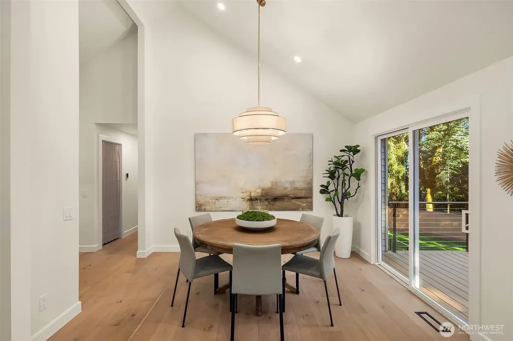 21229 NE 14th Place Sammamish WA 98074