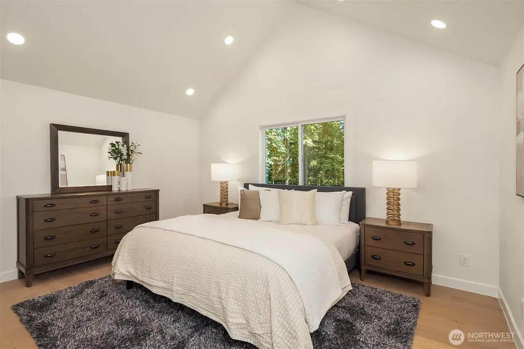 21229 NE 14th Place Sammamish WA 98074