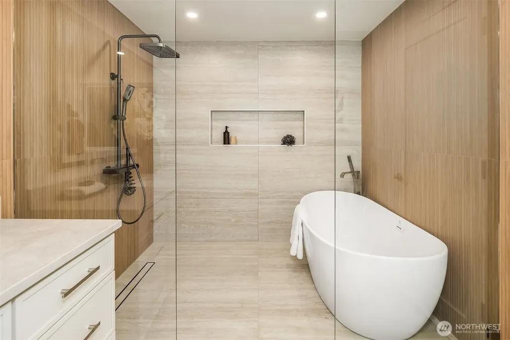 21229 NE 14th Place Sammamish WA 98074