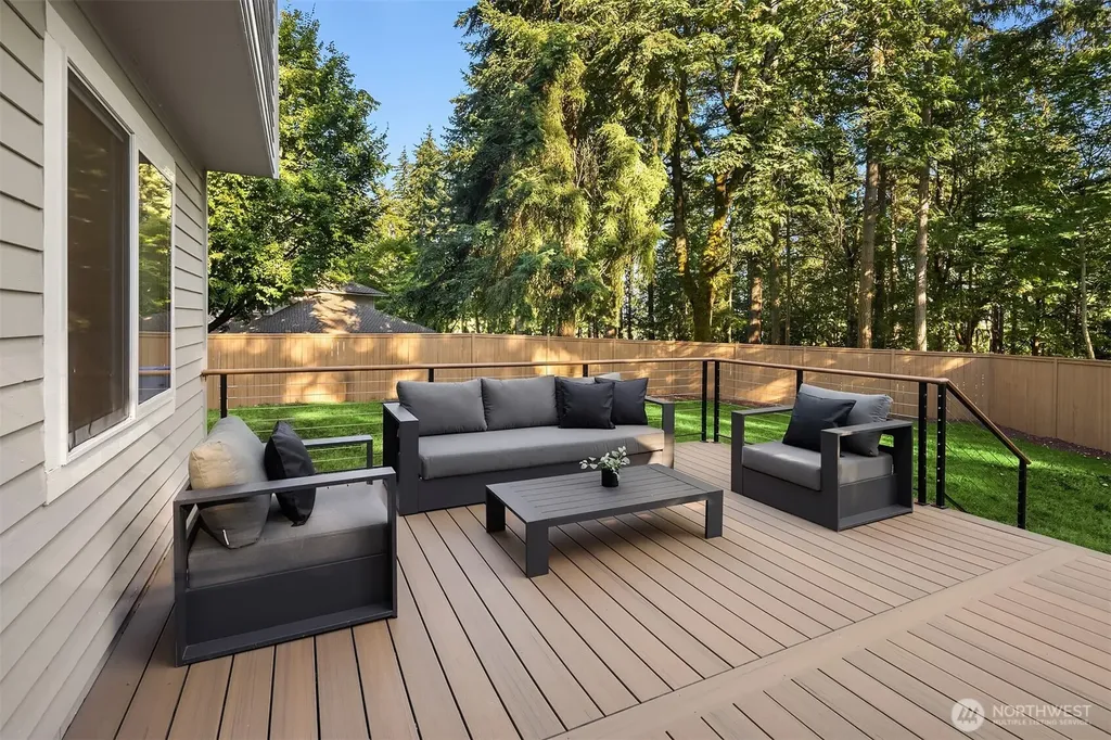 21229 NE 14th Place Sammamish WA 98074