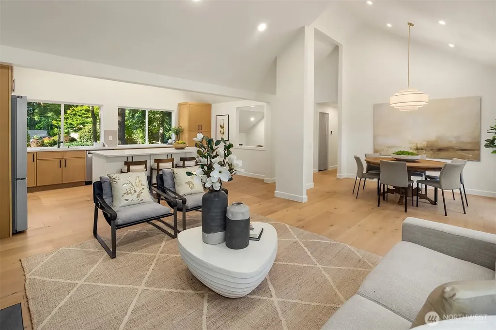 21229 NE 14th Place Sammamish WA 98074