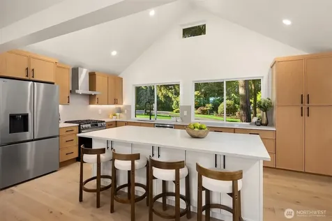 21229 NE 14th Place Sammamish WA 98074
