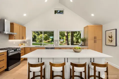 21229 NE 14th Place Sammamish WA 98074