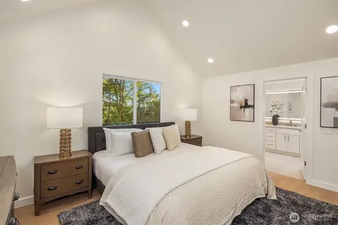 21229 NE 14th Place Sammamish WA 98074
