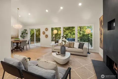 21229 NE 14th Place Sammamish WA 98074