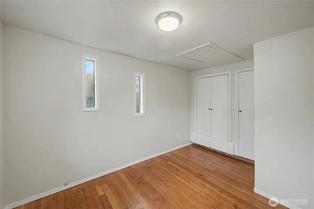 10255 41st Avenue SW Seattle WA 98146