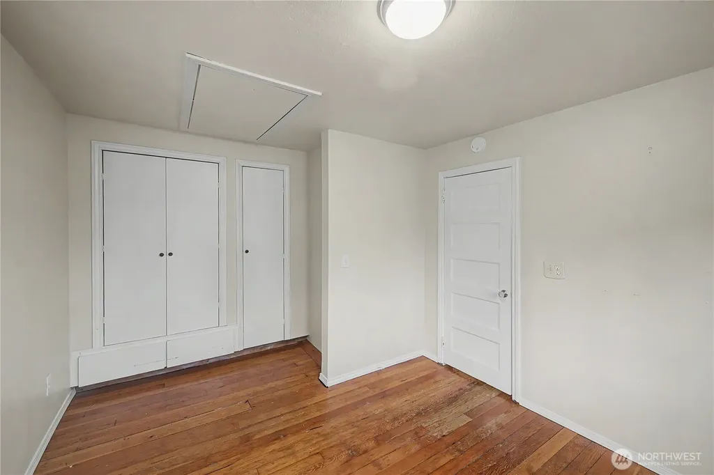 10255 41st Avenue SW Seattle WA 98146