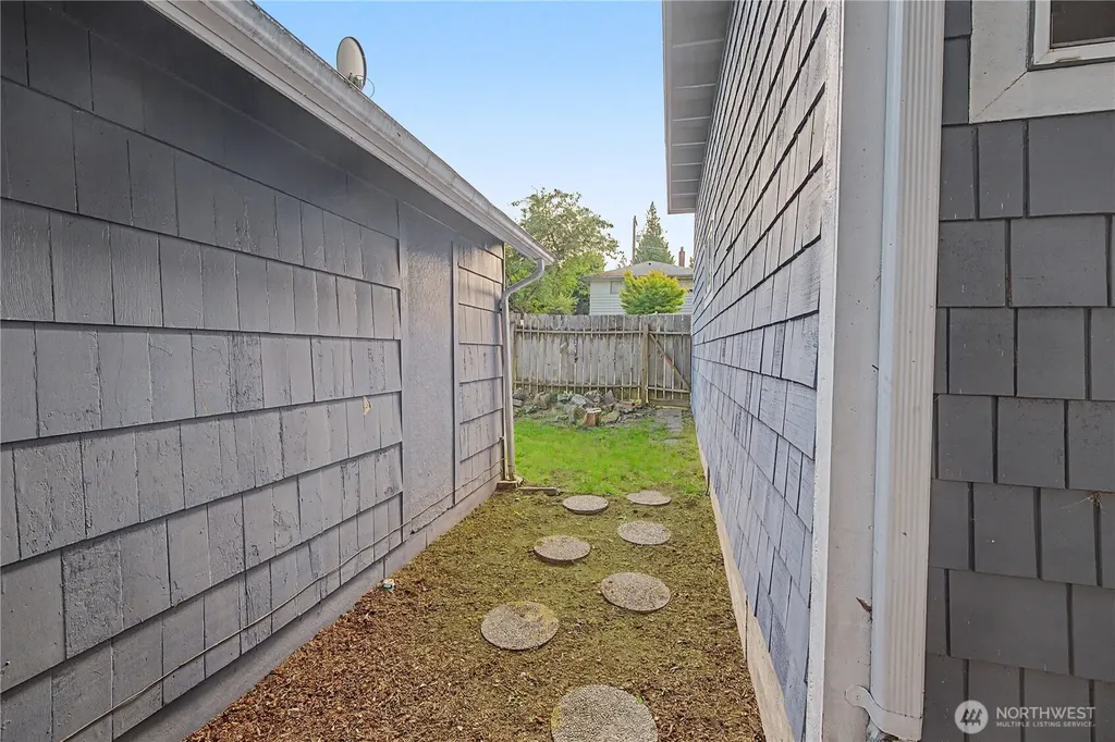 10255 41st Avenue SW Seattle WA 98146