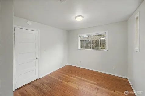10255 41st Avenue SW Seattle WA 98146