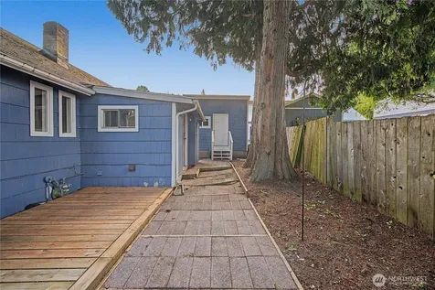 10255 41st Avenue SW Seattle WA 98146