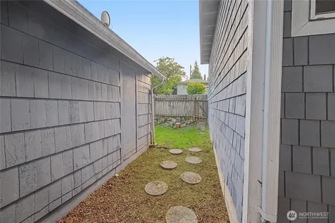 10255 41st Avenue SW Seattle WA 98146