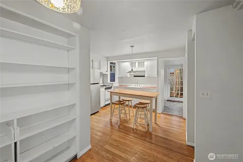10255 41st Avenue SW Seattle WA 98146