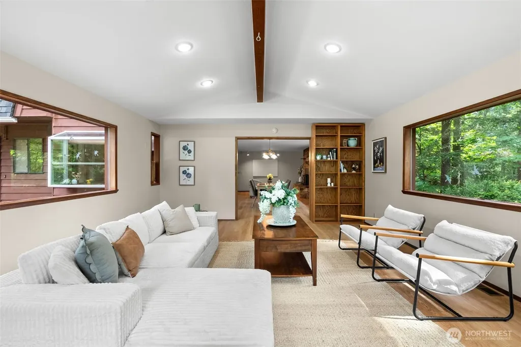 2723 NE Heron Pond Lane Poulsbo WA 98370