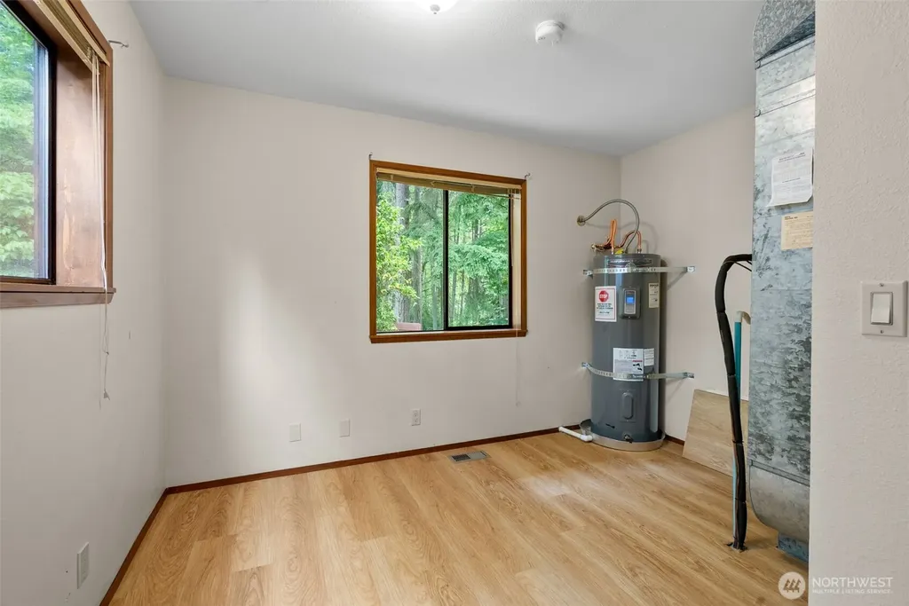 2723 NE Heron Pond Lane Poulsbo WA 98370