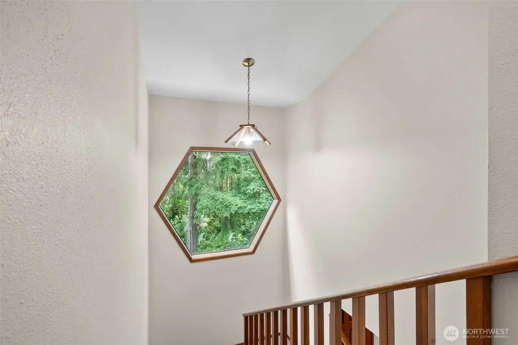 2723 NE Heron Pond Lane Poulsbo WA 98370