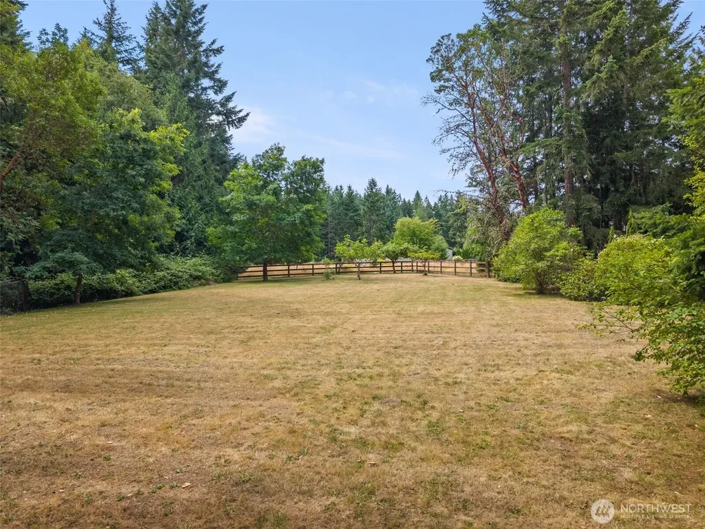 2723 NE Heron Pond Lane Poulsbo WA 98370