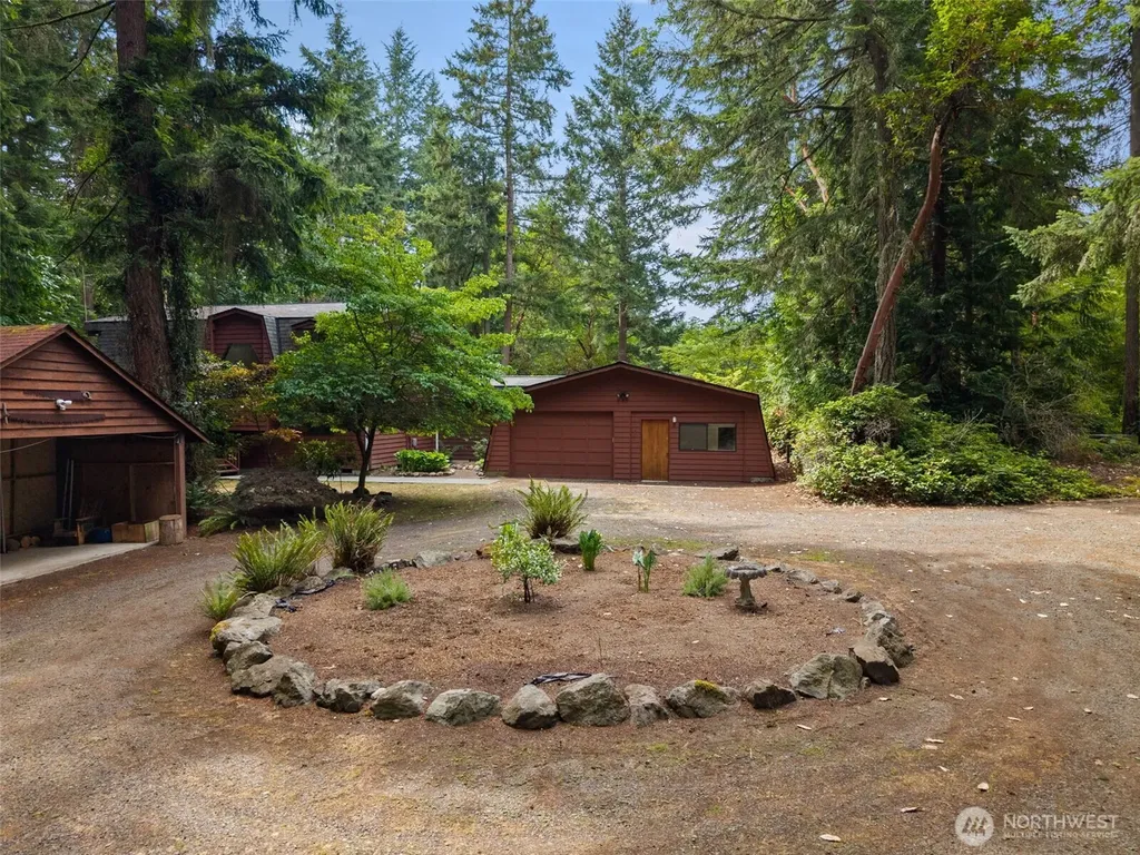 2723 NE Heron Pond Lane Poulsbo WA 98370