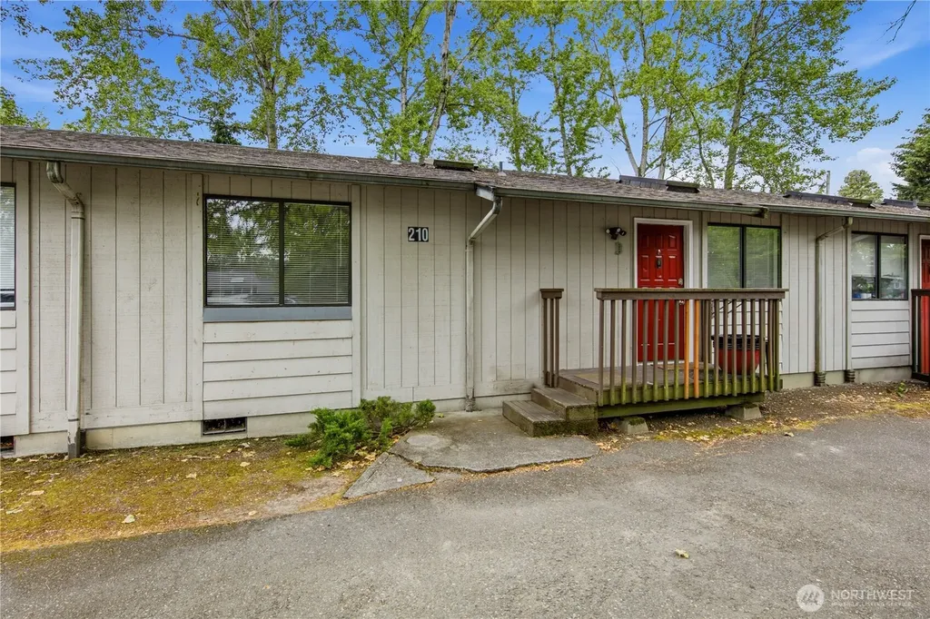 210 E 36th Street Tacoma WA 98404