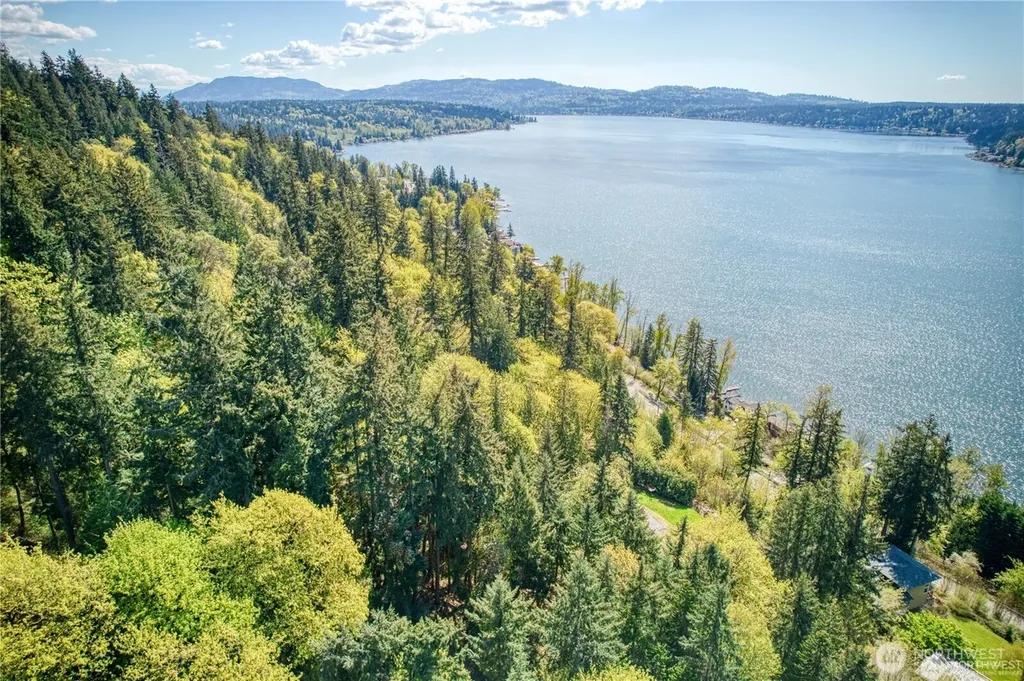 0 E Lake Sammamish Parkway NE Sammamish WA 98074