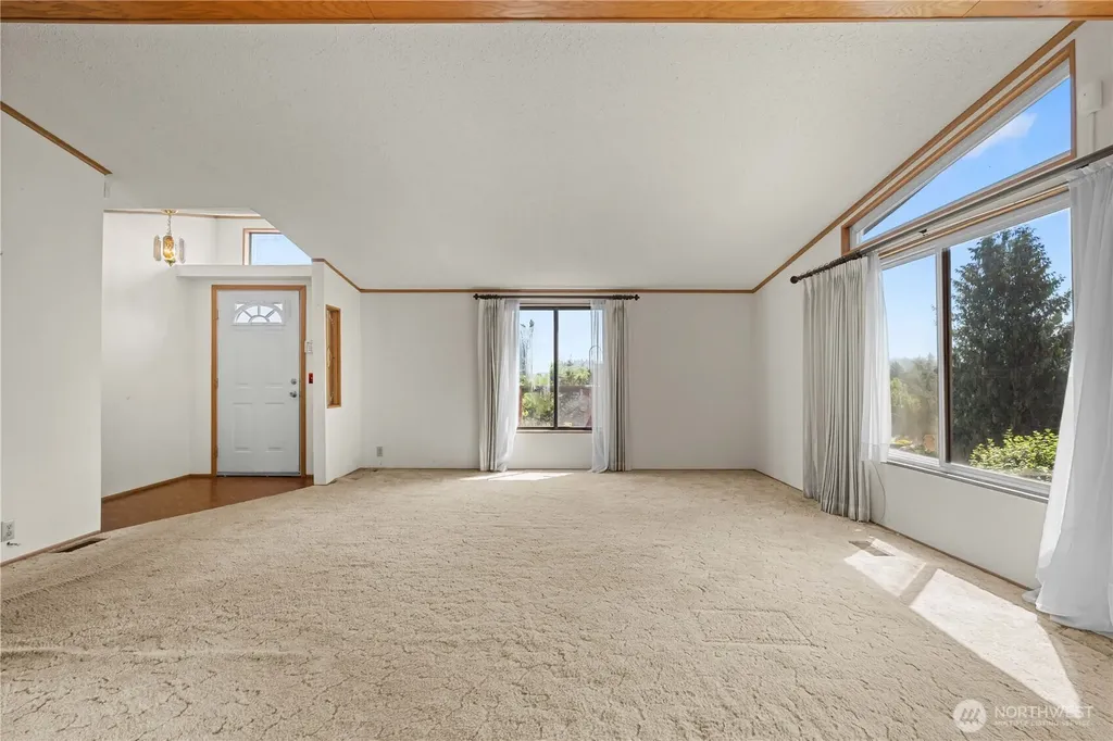 812 68th Avenue E Fife WA 98424