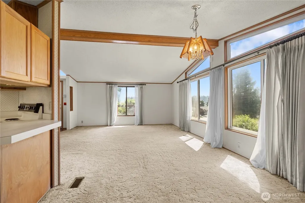 812 68th Avenue E Fife WA 98424