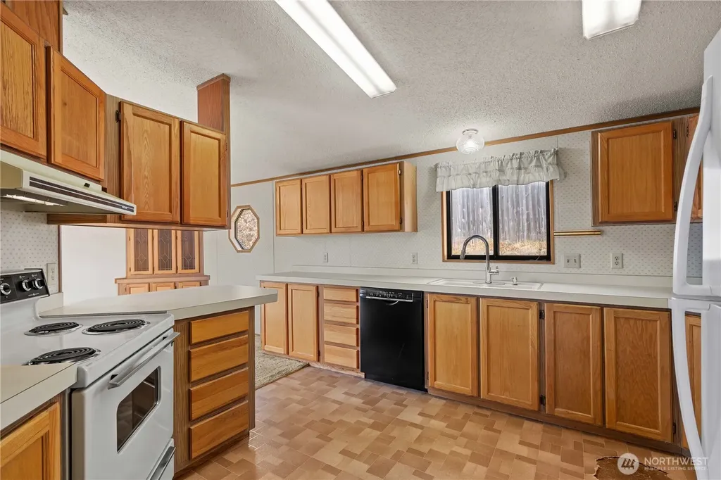 812 68th Avenue E Fife WA 98424