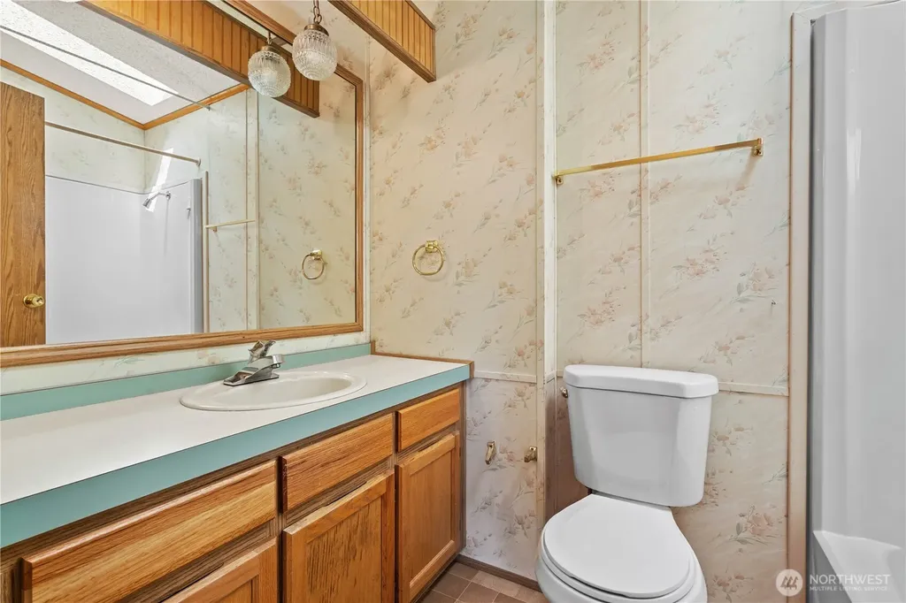 812 68th Avenue E Fife WA 98424