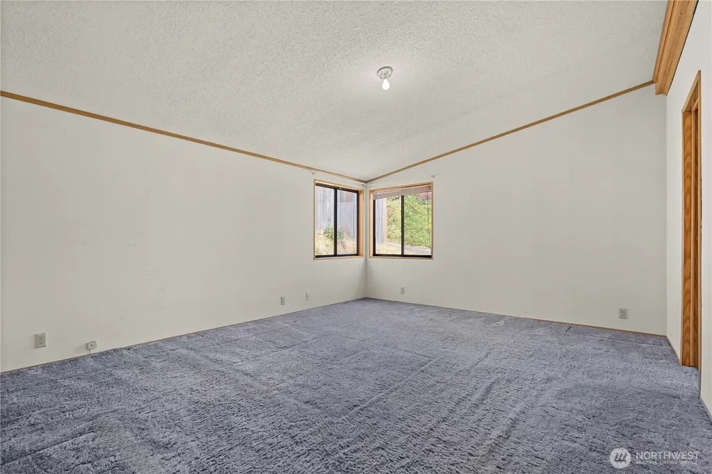 812 68th Avenue E Fife WA 98424