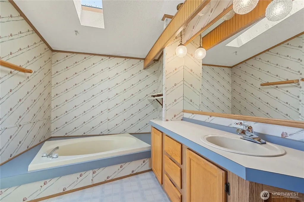 812 68th Avenue E Fife WA 98424