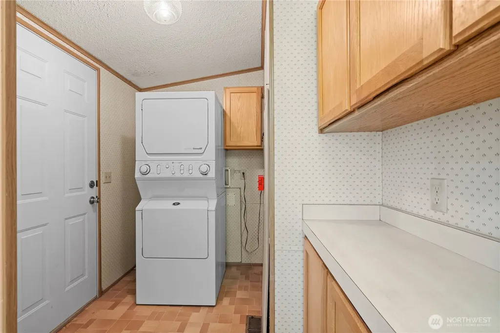 812 68th Avenue E Fife WA 98424