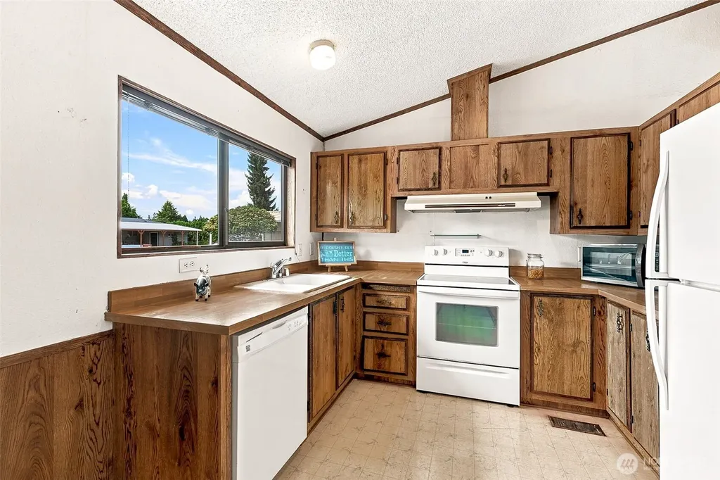 3611 I Street NE Auburn WA 98002