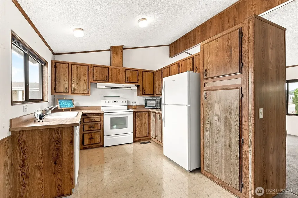 3611 I Street NE Auburn WA 98002
