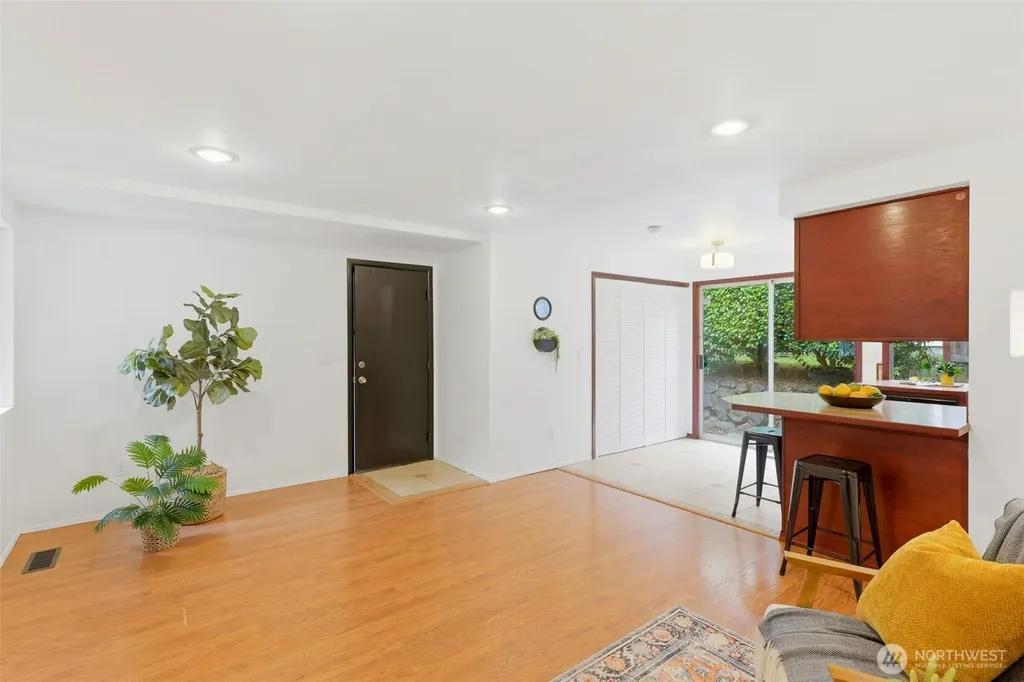 983 NE Marwood Drive Bremerton WA 98311