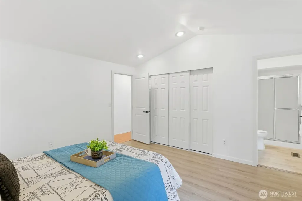 983 NE Marwood Drive Bremerton WA 98311