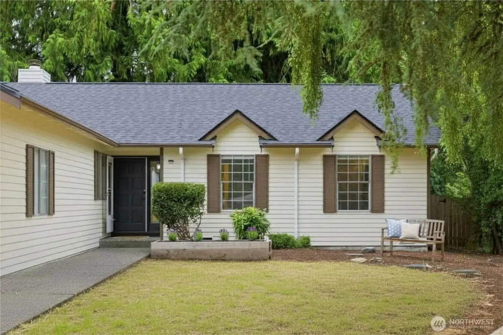 983 NE Marwood Drive Bremerton WA 98311