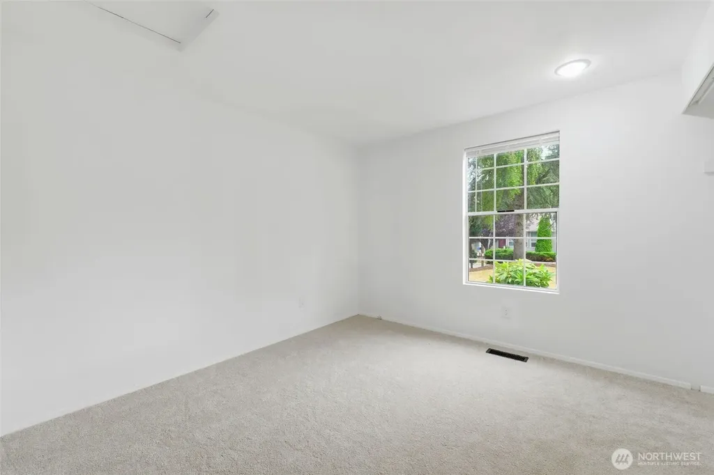 983 NE Marwood Drive Bremerton WA 98311